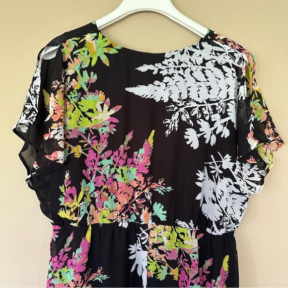 Lane Bryant Floral Maxi Dress Women 14/16 Vneck Empire Waist Flutter Sleeve Blac - Picture 6 of 9